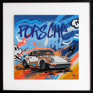 Big white Porsche par Pappay street art voiture d